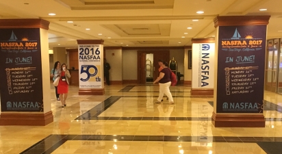 Trade show aisle with professional finishing